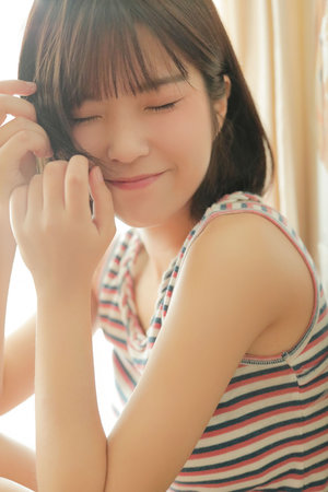 亚洲美女生活片